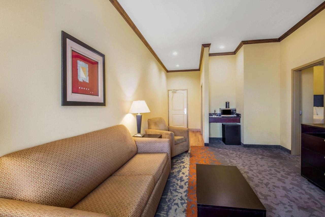 La Quinta By Wyndham Eastland Hotel Exterior foto
